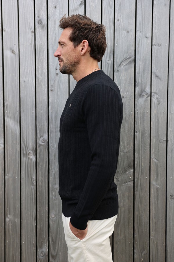 Afbeelding van 2501080800 - KN - Vertical - 100 - Black - Heren -Trui - Kultivate.